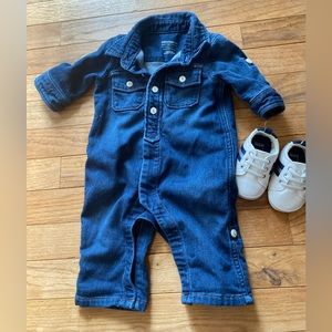 Gap 0-3 outfit with Carters 0–3 shoes